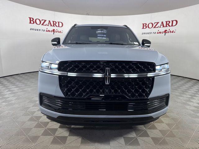 new 2025 Lincoln Navigator car, priced at $105,053