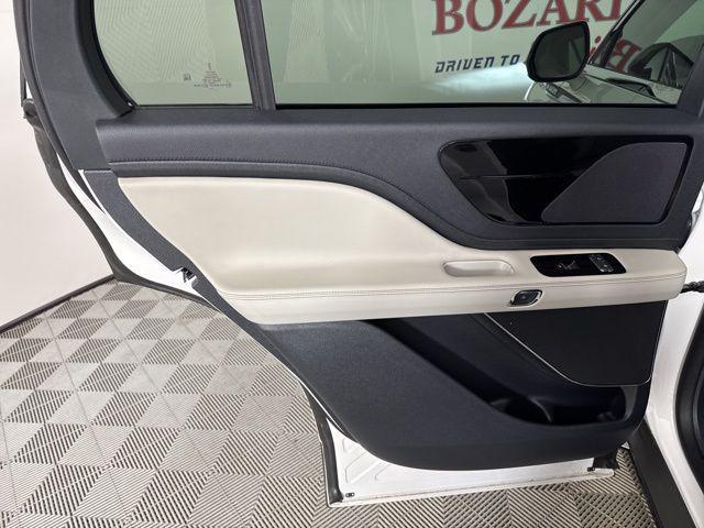 new 2025 Lincoln Aviator car, priced at $53,292