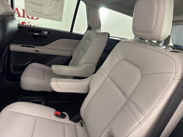 new 2025 Lincoln Aviator car, priced at $53,292