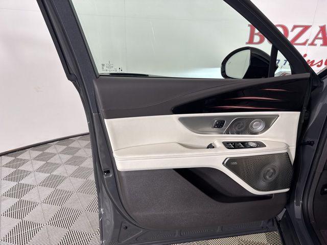 new 2025 Lincoln Nautilus car, priced at $83,725