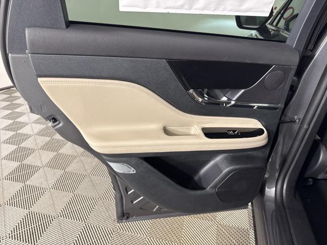 new 2025 Lincoln Corsair car, priced at $39,852