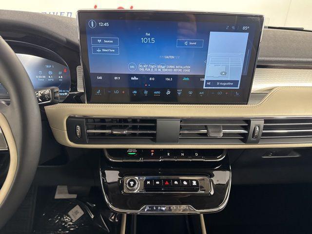 new 2025 Lincoln Corsair car, priced at $39,852