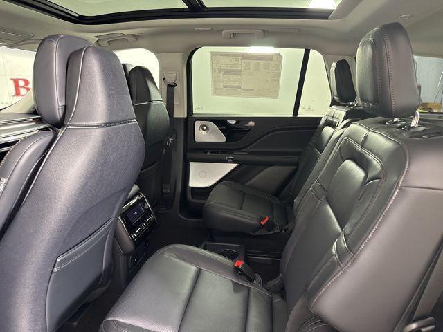 new 2025 Lincoln Aviator car, priced at $70,477