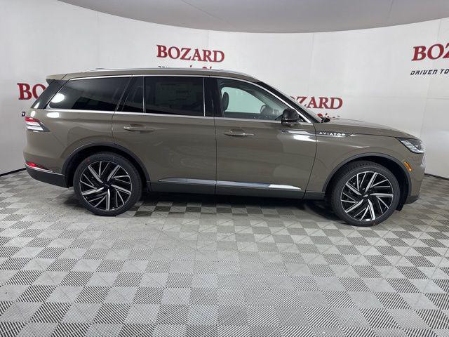 new 2025 Lincoln Aviator car, priced at $70,477