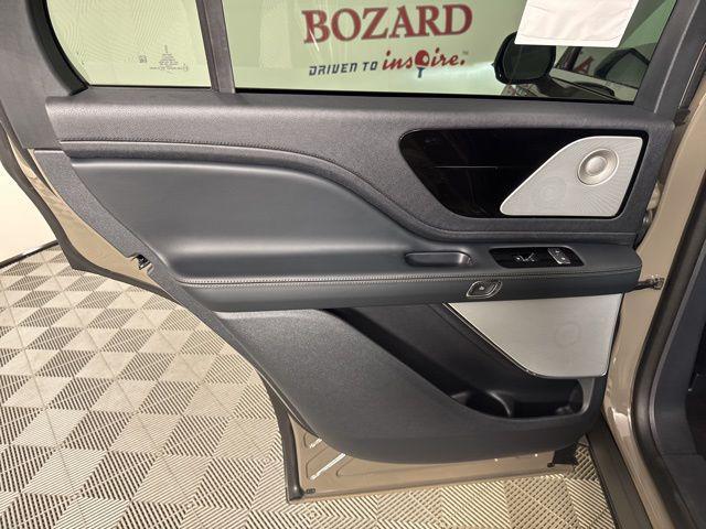 new 2025 Lincoln Aviator car, priced at $70,477