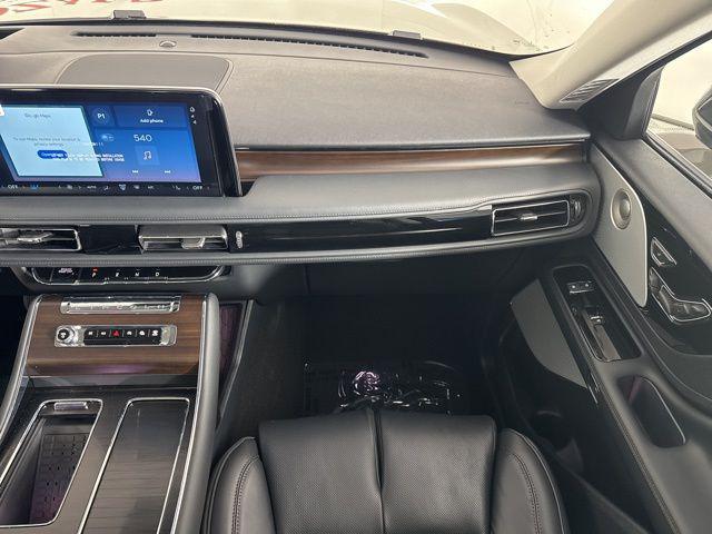 new 2025 Lincoln Aviator car, priced at $70,477