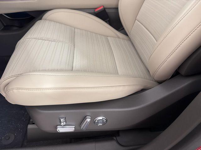 new 2025 Lincoln Nautilus car, priced at $61,557