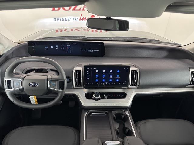 new 2025 Ford Expedition car, priced at $68,765