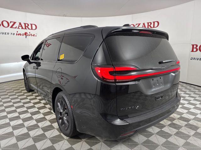 used 2021 Chrysler Pacifica car, priced at $20,250