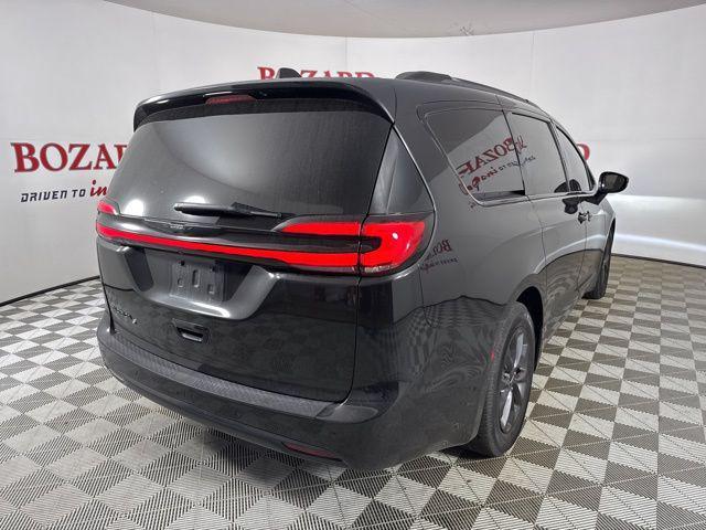 used 2021 Chrysler Pacifica car, priced at $20,250