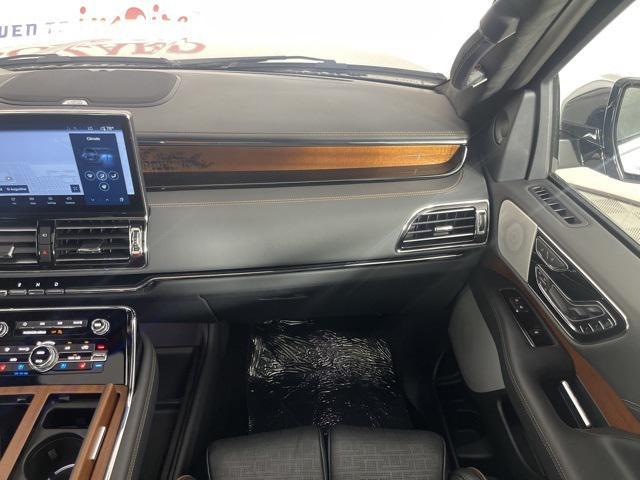 new 2024 Lincoln Navigator car, priced at $91,615