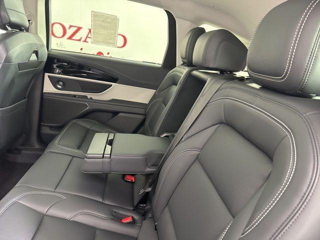 new 2025 Lincoln Nautilus car, priced at $58,627