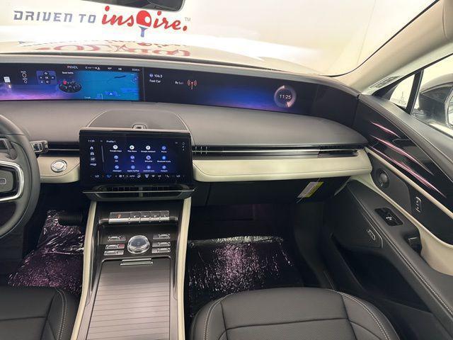 new 2025 Lincoln Nautilus car, priced at $58,627