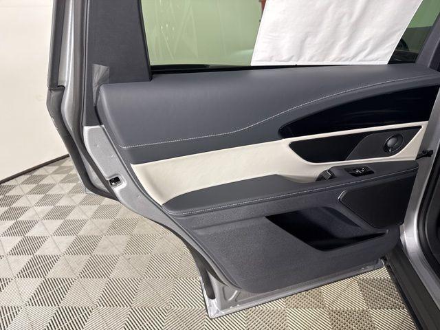 new 2025 Lincoln Nautilus car, priced at $58,627