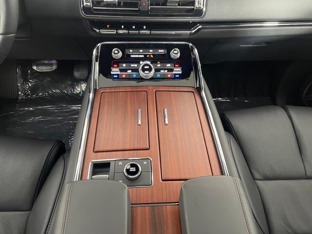 new 2024 Lincoln Navigator car, priced at $98,109