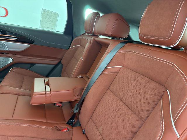 new 2025 Lincoln Nautilus car, priced at $73,532