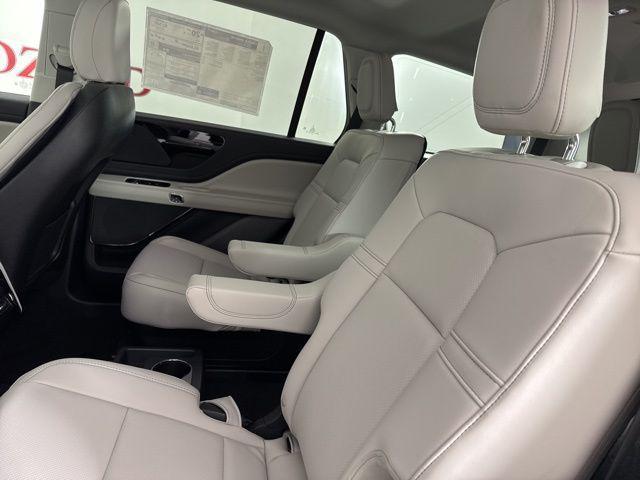 new 2025 Lincoln Aviator car, priced at $60,670