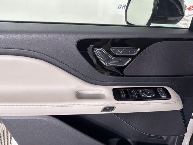 new 2025 Lincoln Aviator car, priced at $60,670