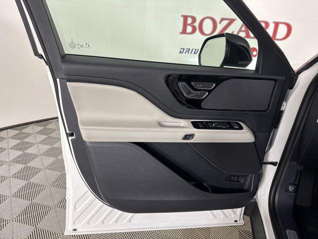 new 2025 Lincoln Aviator car, priced at $60,670