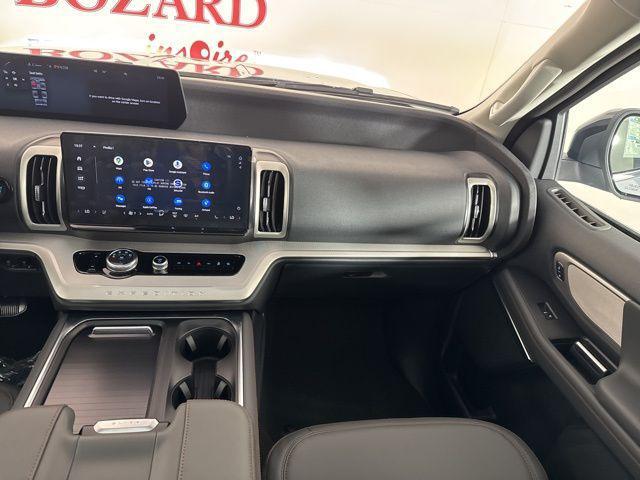 new 2025 Ford Expedition Max car, priced at $73,511