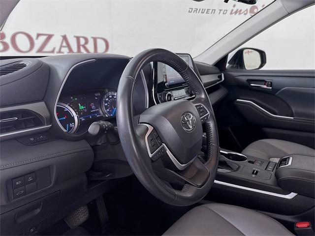 used 2022 Toyota Highlander Hybrid car, priced at $37,000