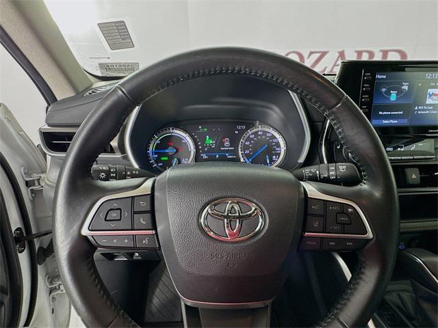 used 2022 Toyota Highlander Hybrid car, priced at $37,000