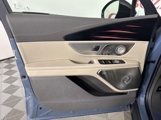 new 2025 Lincoln Nautilus car, priced at $67,532