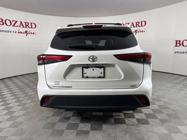 used 2021 Toyota Highlander car, priced at $30,500