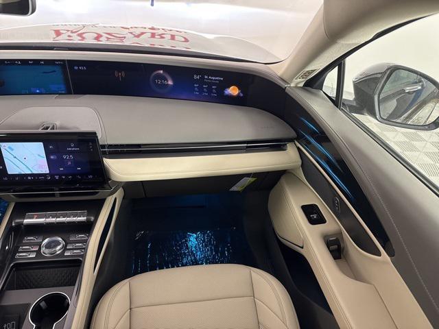 new 2025 Lincoln Nautilus car, priced at $53,395