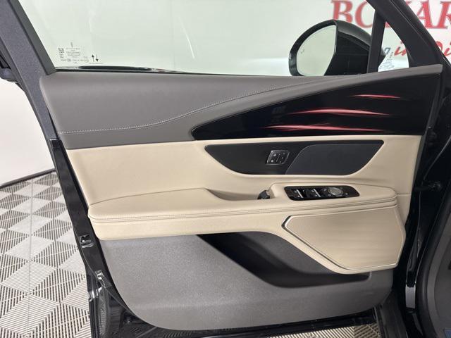 new 2025 Lincoln Nautilus car, priced at $53,395