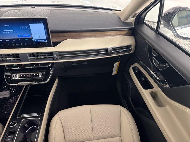 new 2025 Lincoln Corsair car, priced at $53,595