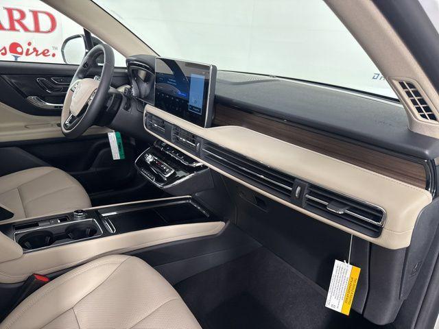 new 2025 Lincoln Corsair car, priced at $53,595