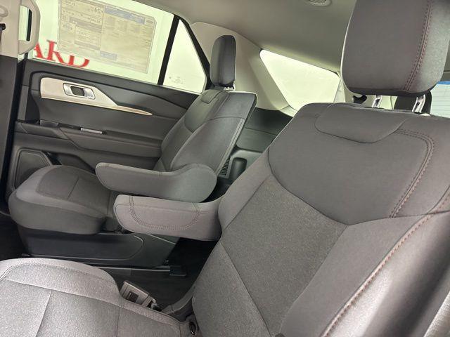 new 2025 Ford Explorer car, priced at $39,822