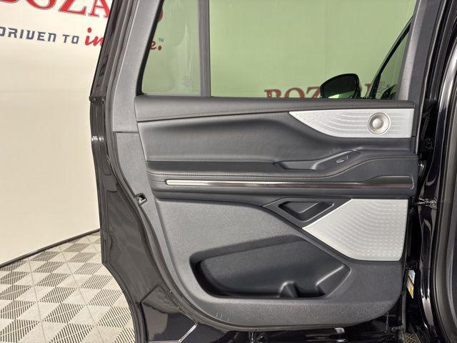 new 2025 Lincoln Navigator car, priced at $121,485