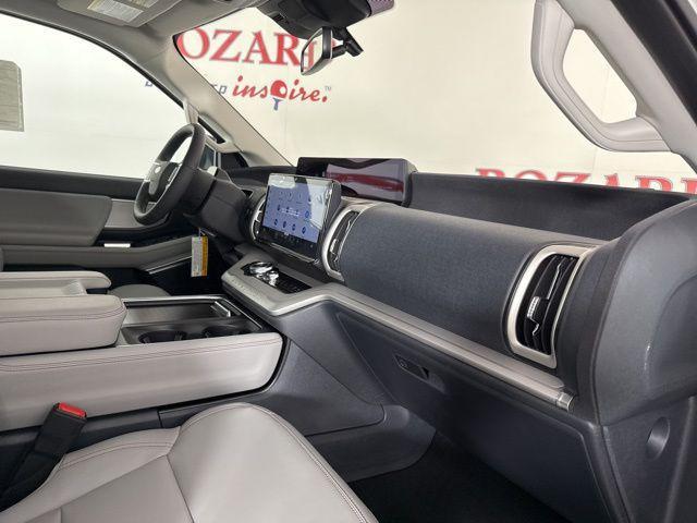 new 2025 Ford Expedition car, priced at $67,415