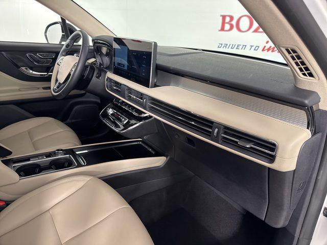new 2025 Lincoln Corsair car, priced at $37,557