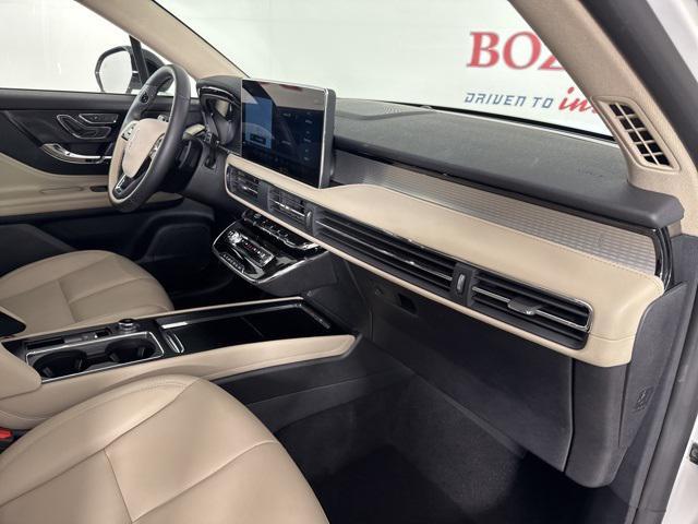new 2025 Lincoln Corsair car, priced at $37,557