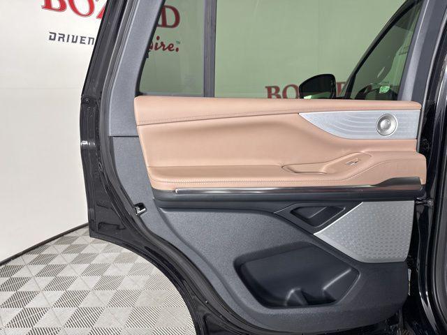 new 2025 Lincoln Navigator car, priced at $118,835