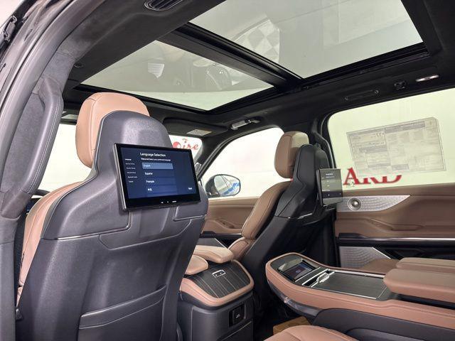 new 2025 Lincoln Navigator car, priced at $118,835