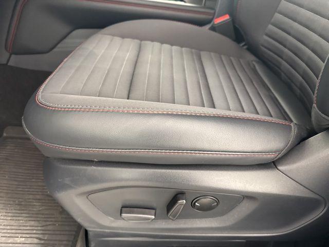 new 2025 Ford Explorer car, priced at $46,196