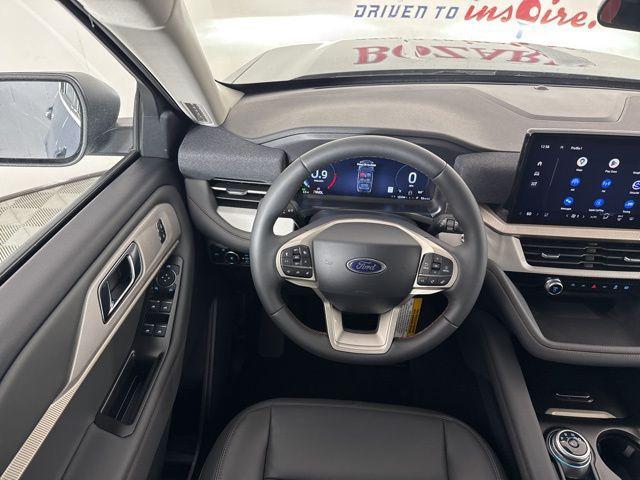 new 2025 Ford Explorer car, priced at $42,924