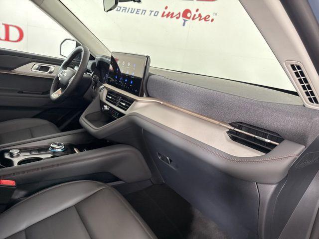 new 2025 Ford Explorer car, priced at $42,924