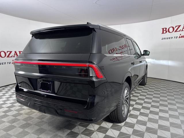new 2025 Lincoln Navigator car, priced at $104,980