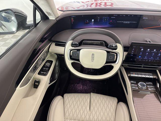 new 2025 Lincoln Nautilus car, priced at $75,645