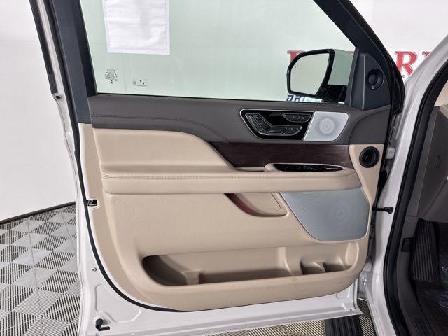 new 2024 Lincoln Navigator car, priced at $89,737