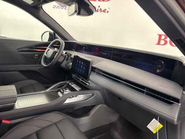 new 2025 Lincoln Nautilus car, priced at $53,576