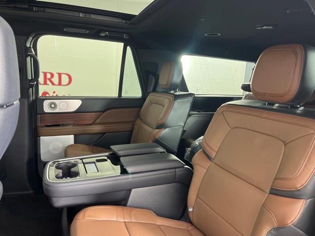 new 2024 Lincoln Navigator L car, priced at $104,675