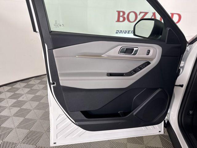 new 2025 Ford Explorer car, priced at $42,746