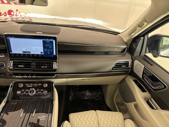 new 2024 Lincoln Navigator car, priced at $100,609