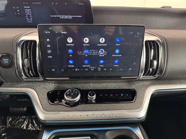 new 2025 Ford Expedition car, priced at $81,073